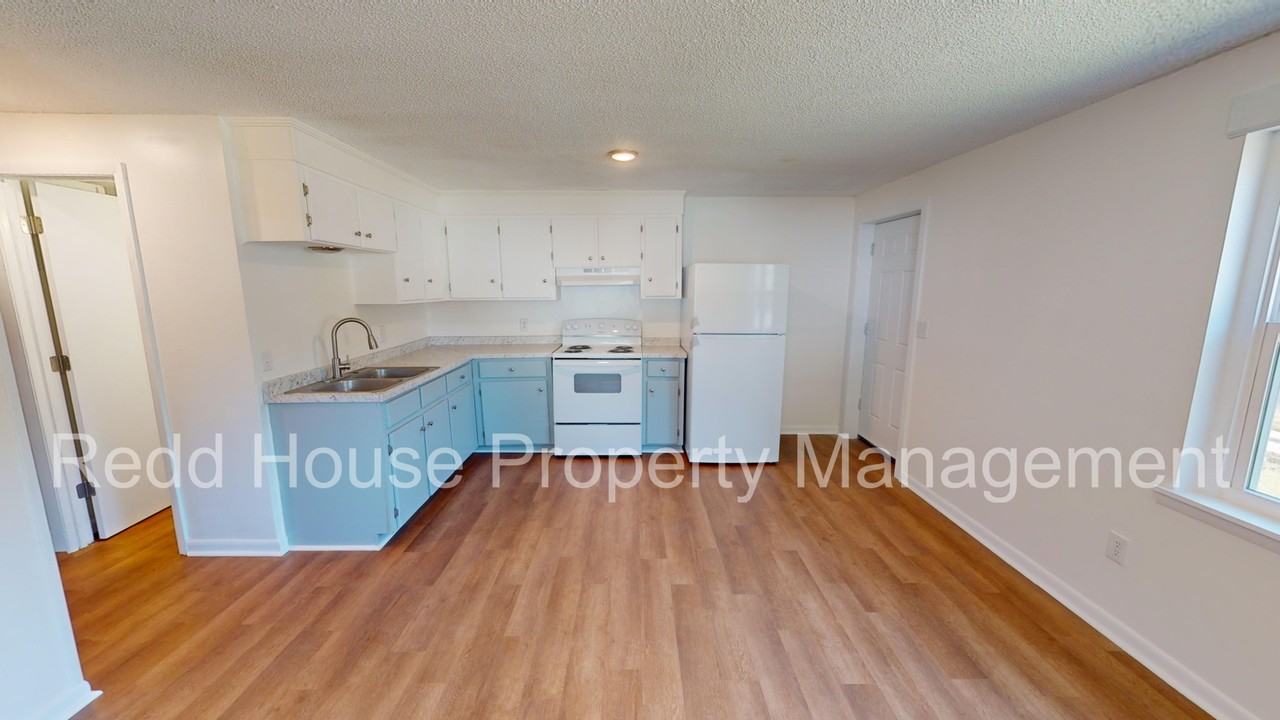 121 Grimes St #1 - Photo 5 of 12