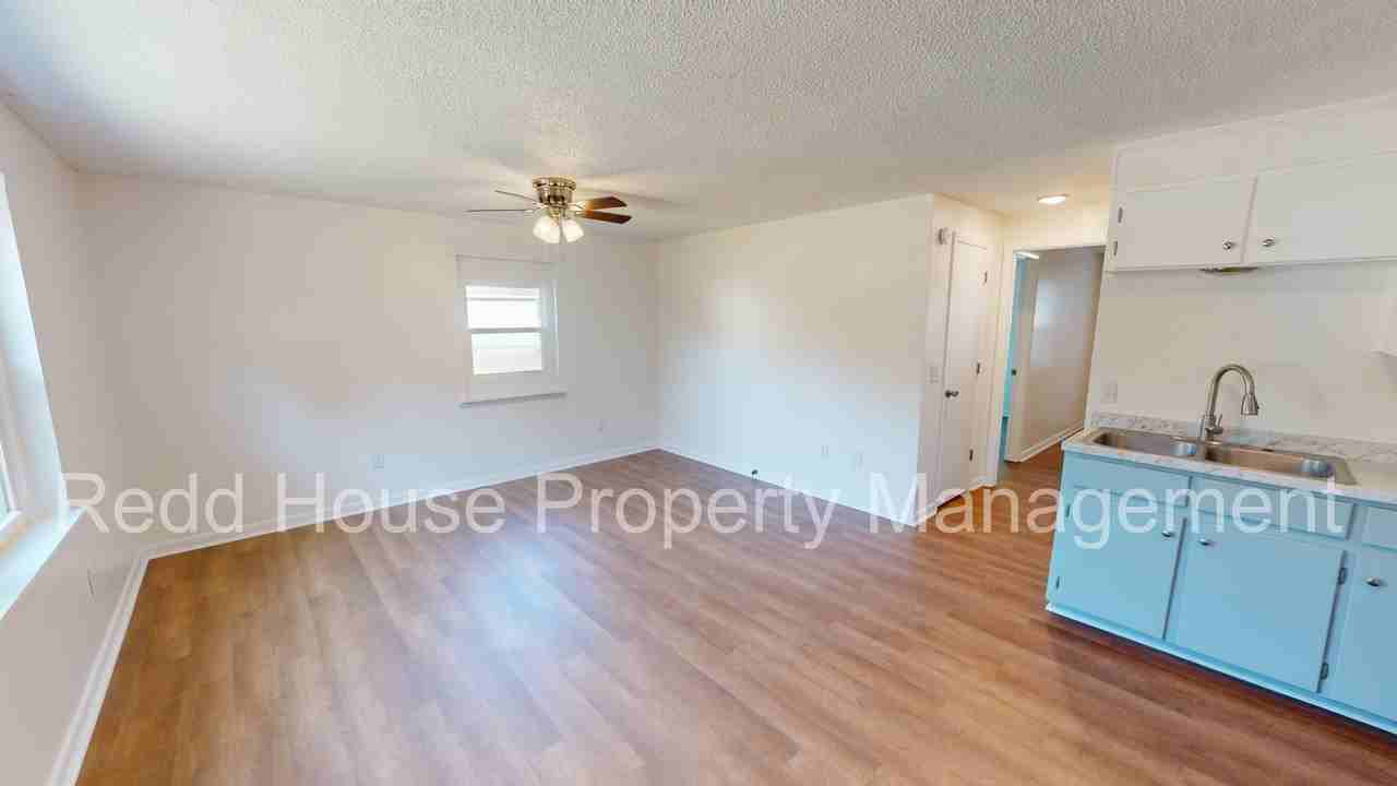 121 Grimes St #1 - Photo 6 of 12