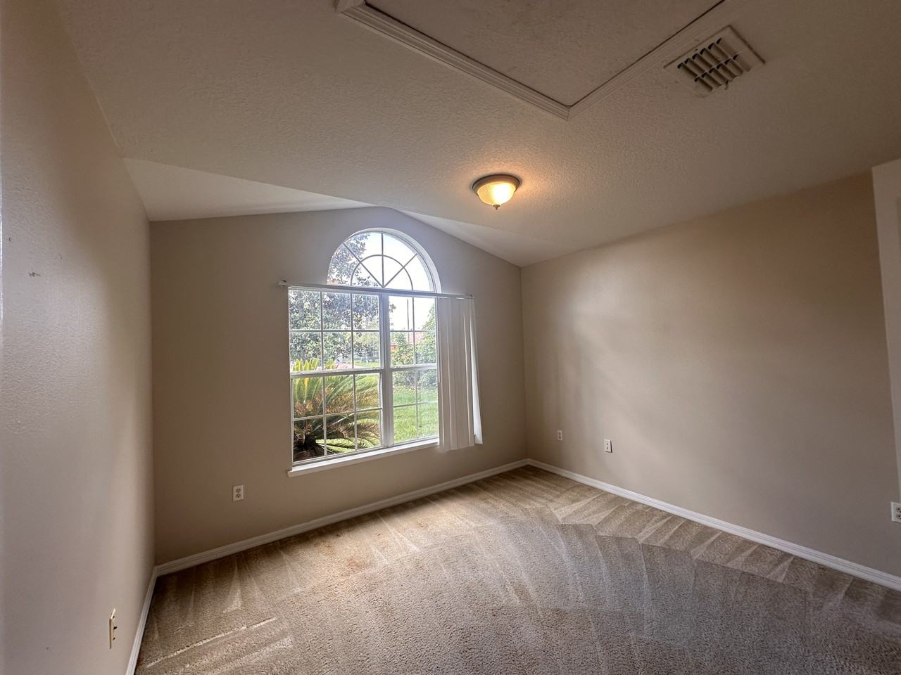 2529 Sw 156th Pl #1 - Photo 5 of 10