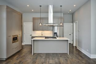 1752 W 18th Pl Apt 2n #2N - Photo 1 of 1