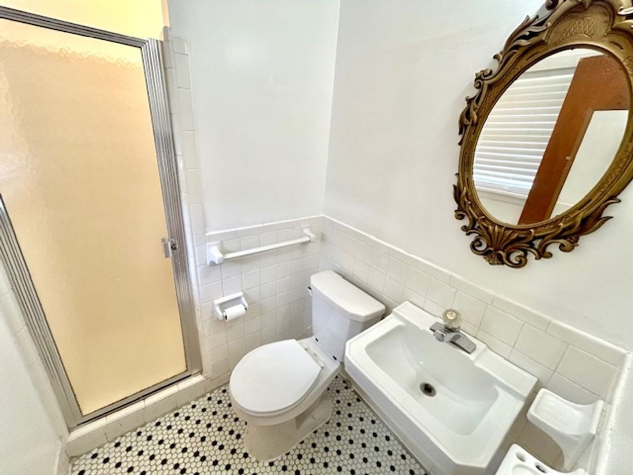 1709 Morningside Dr Nw - Photo 2 of 11