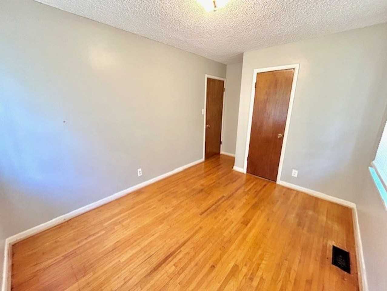 1709 Morningside Dr Nw - Photo 5 of 11