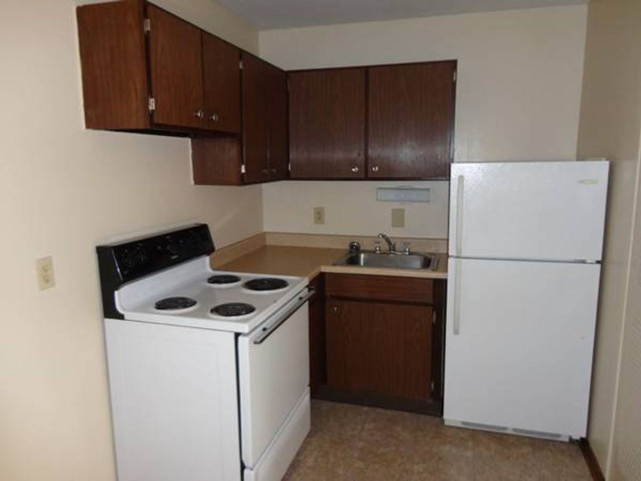 Hilton Arms LLC - Photo 3 of 4