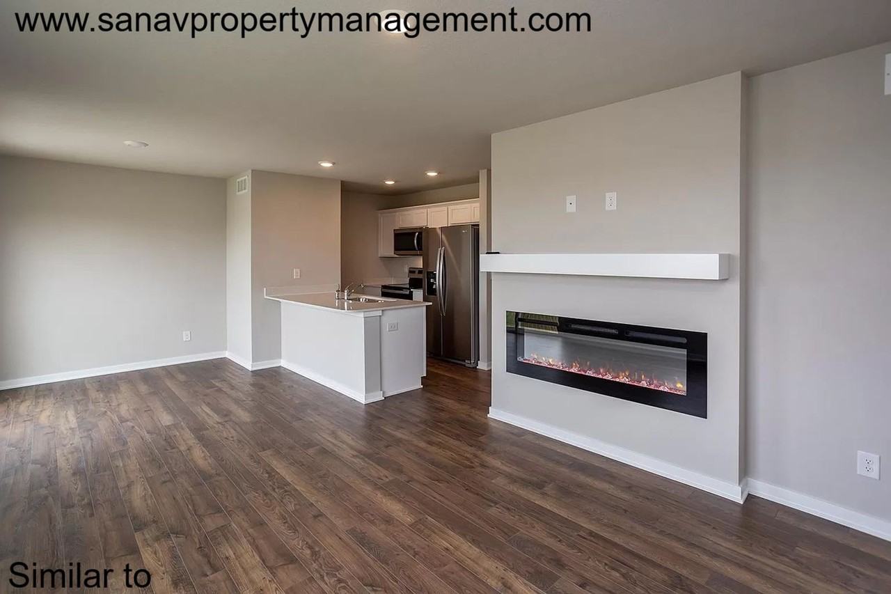1112 Cove St Se - Photo 3 of 11