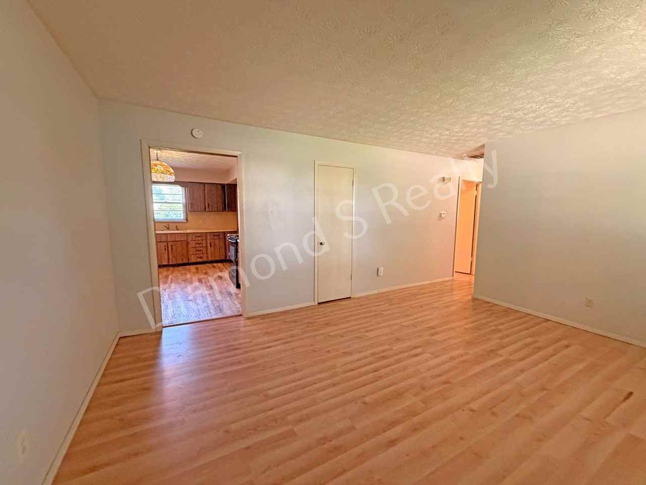 2264 E Nora St - Photo 3 of 25