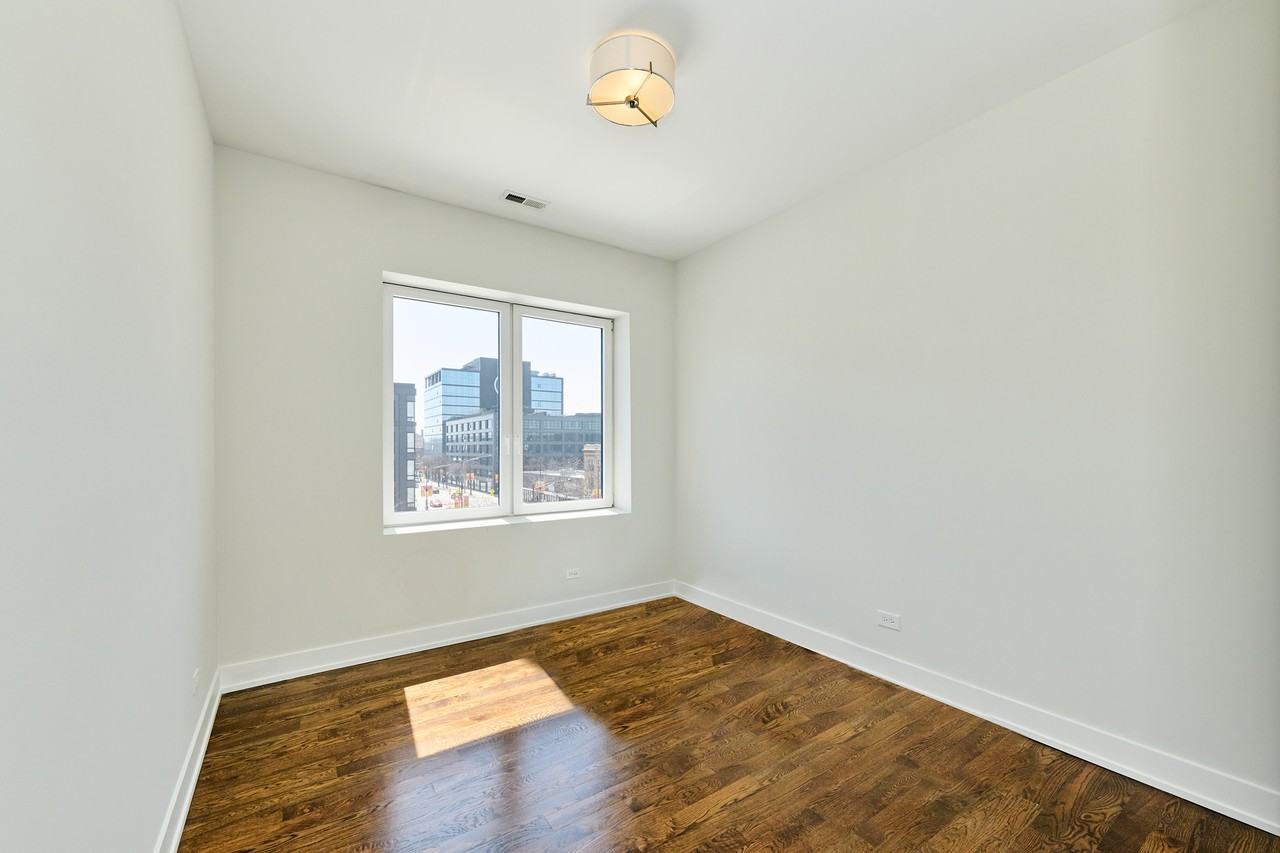 5139 North Broadway - 304 #304 - Photo 2 of 8