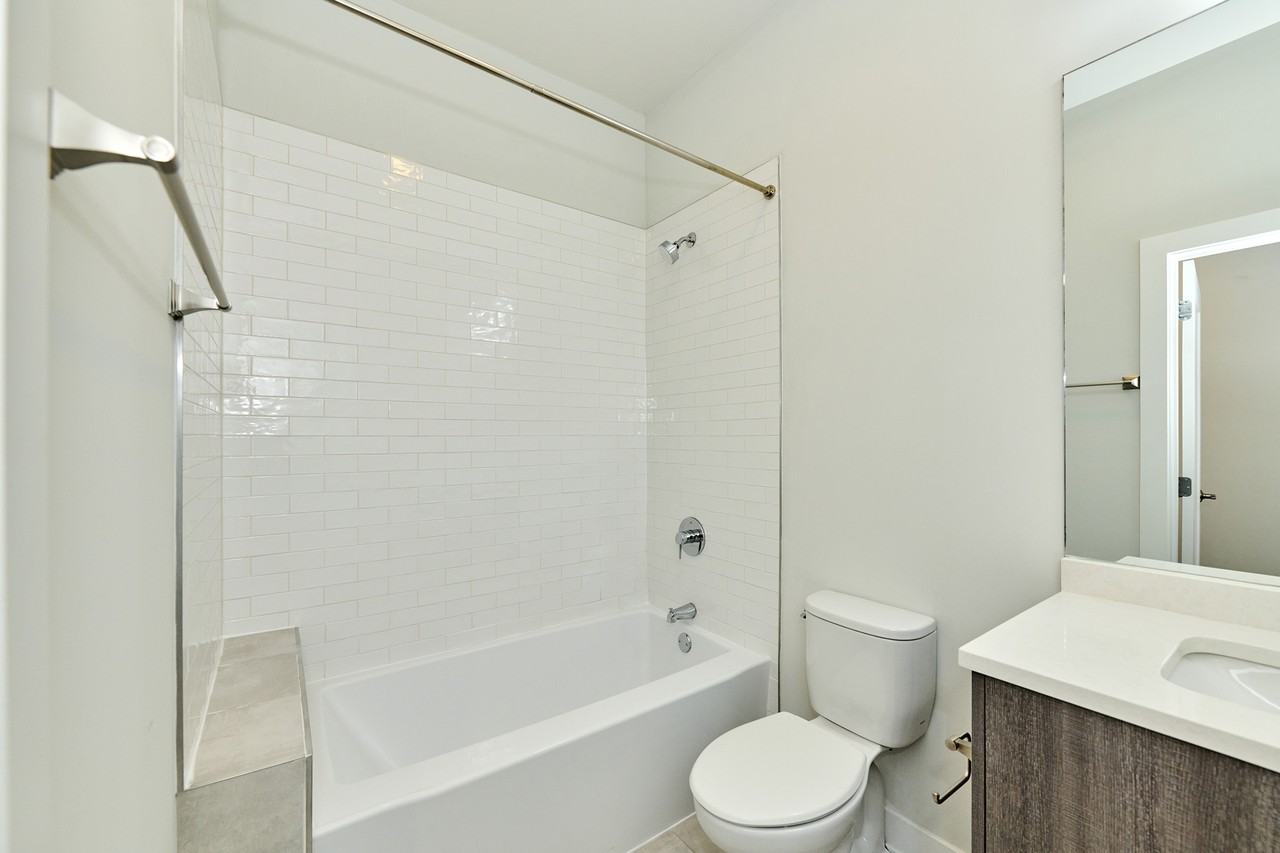 5139 North Broadway - 304 #304 - Photo 3 of 8