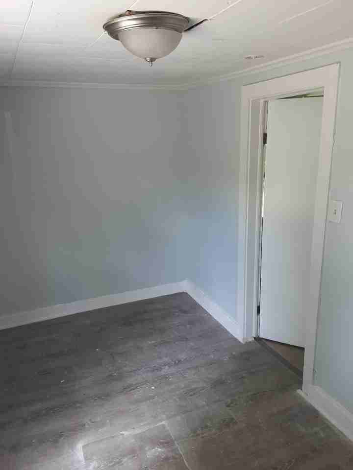 128 Center St #3