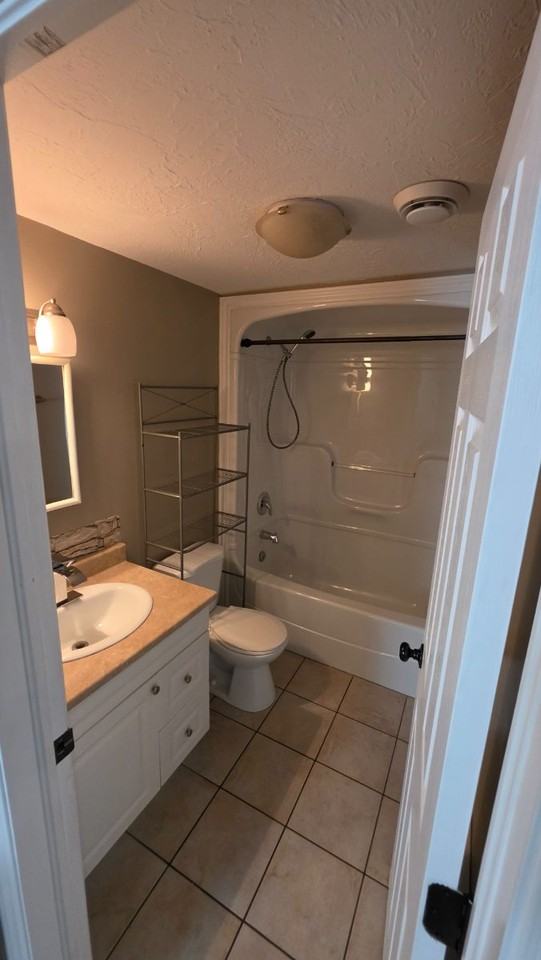 17 Cedar St #2 - Photo 3 of 6