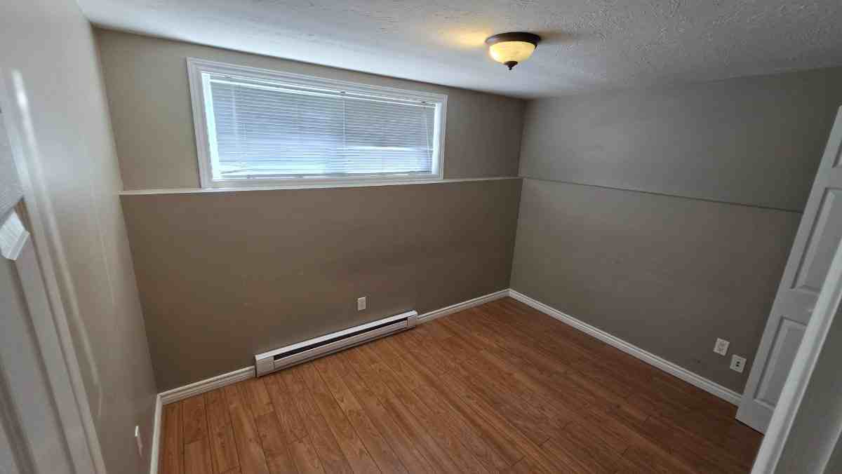 17 Cedar St #2 - Photo 4 of 6