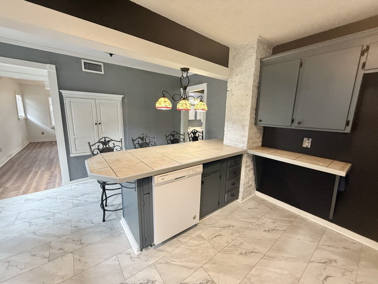 300 Richard St #1 - Photo 4 of 23