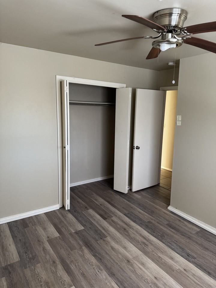 1013 W Atlanta Ct #1 - Photo 6 of 12