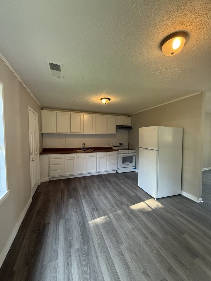229 Oregon St #1 - Photo 2 of 7