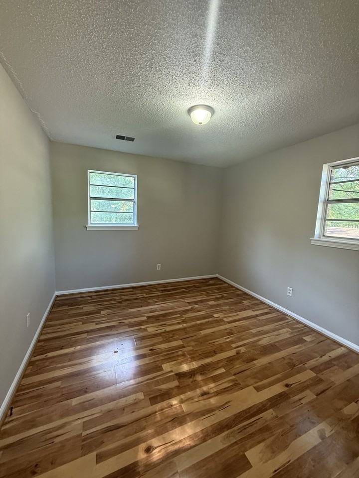 229 Oregon St #1 - Photo 6 of 7