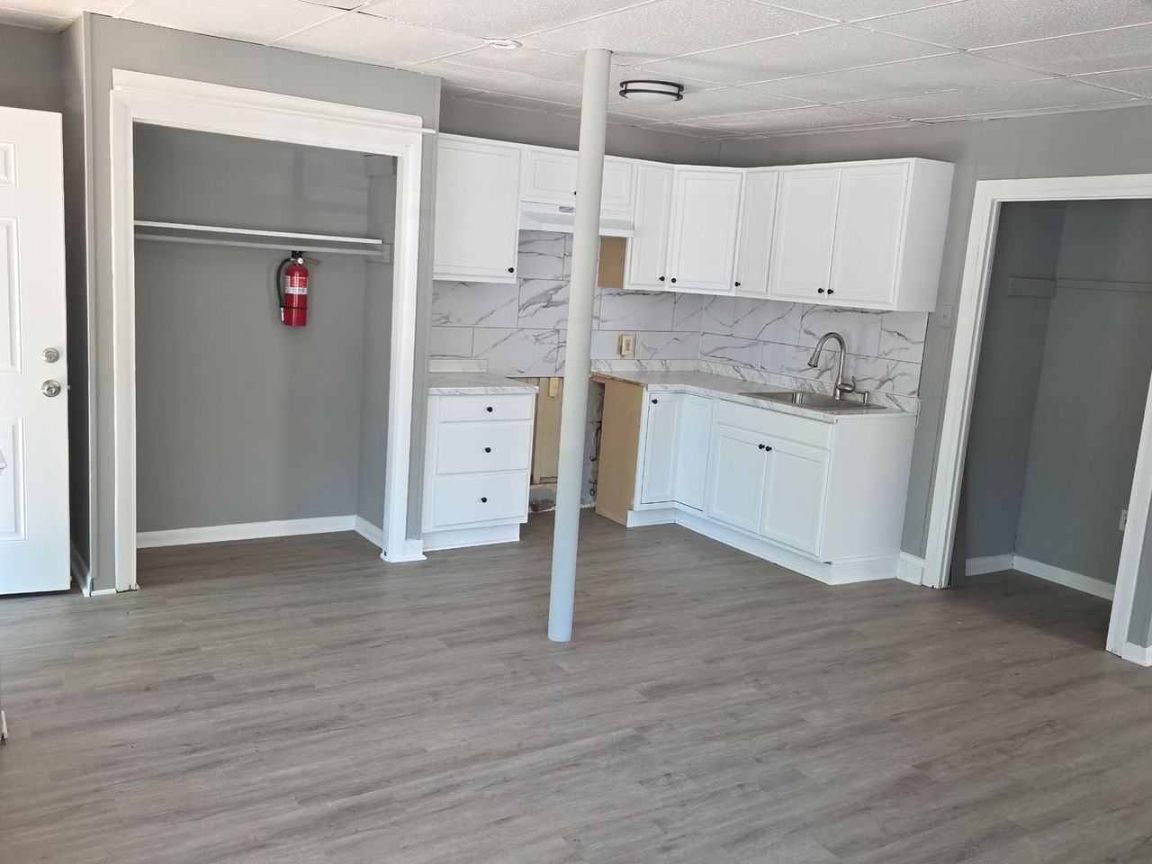 65 King St - Photo 3 of 21