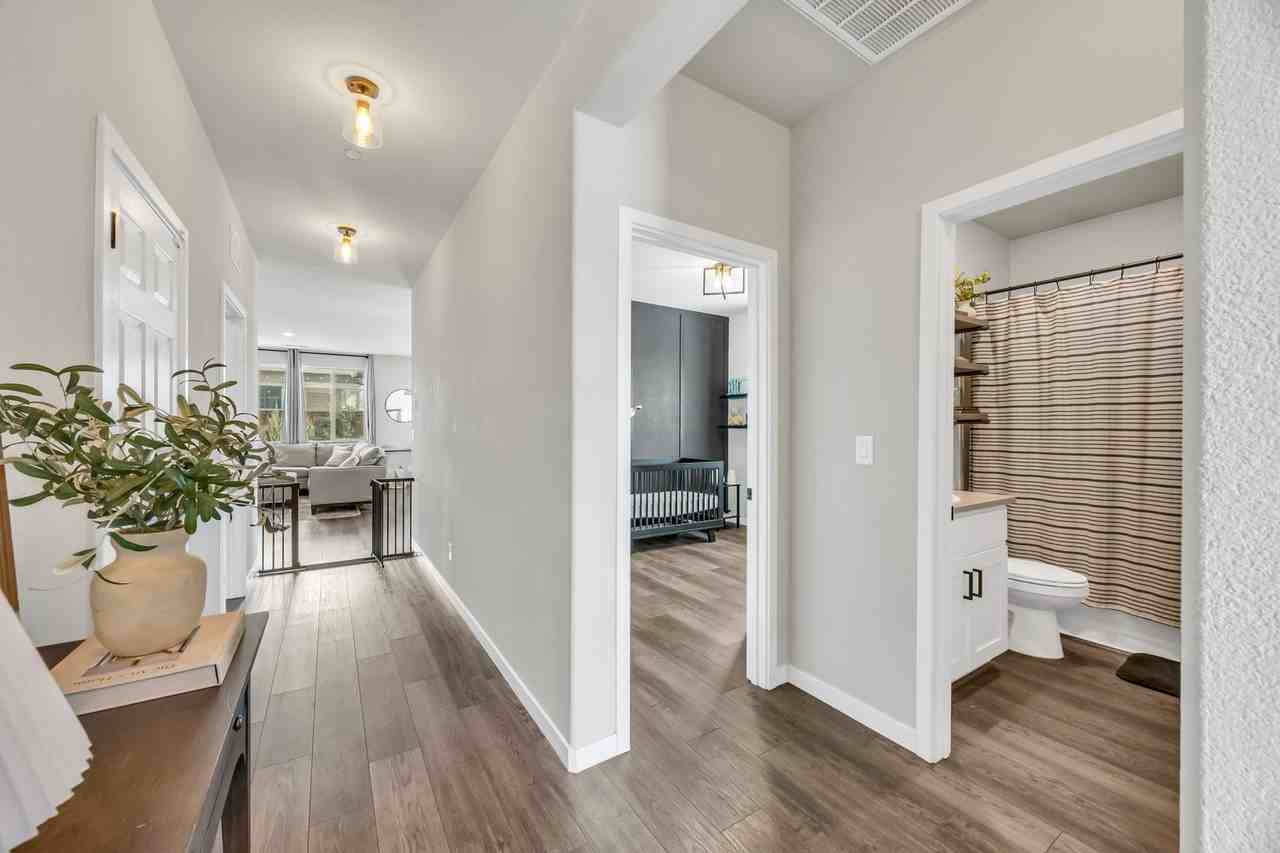 800 Daggerwing Ct - Photo 7 of 44