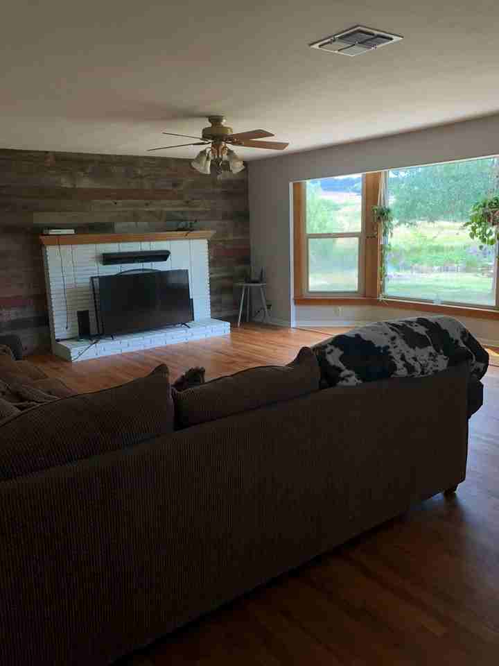12392 Littlefield Rd - Photo 2 of 8