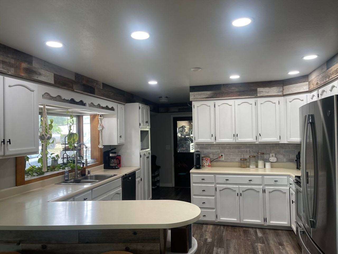 12392 Littlefield Rd - Photo 4 of 8