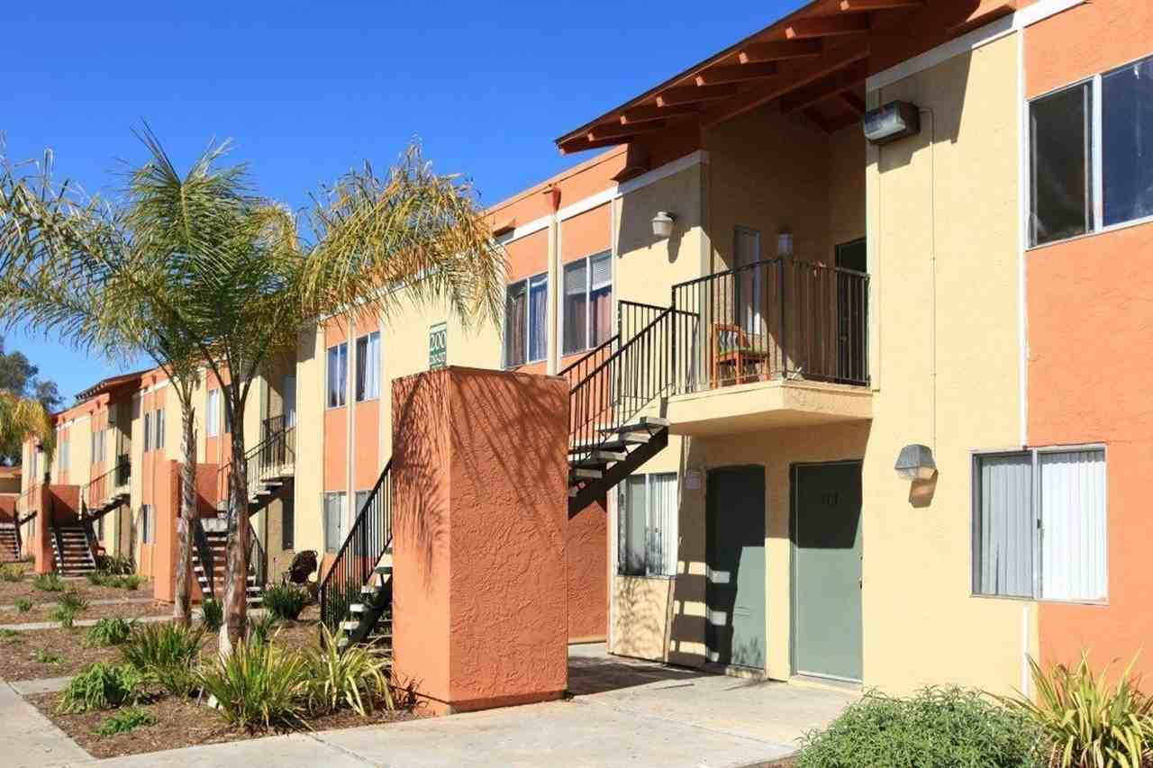 Emerald Vista - Photo 2 of 13