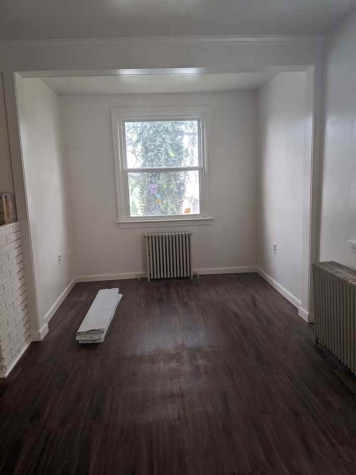 201 E Main St - Photo 4 of 11