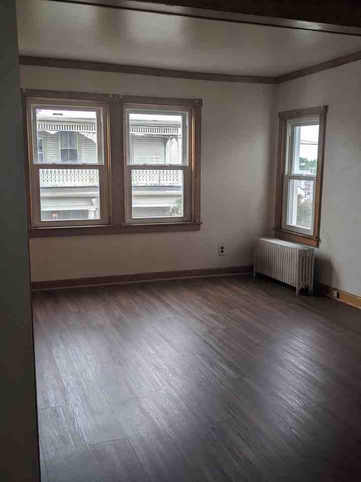 201 E Main St - Photo 7 of 11
