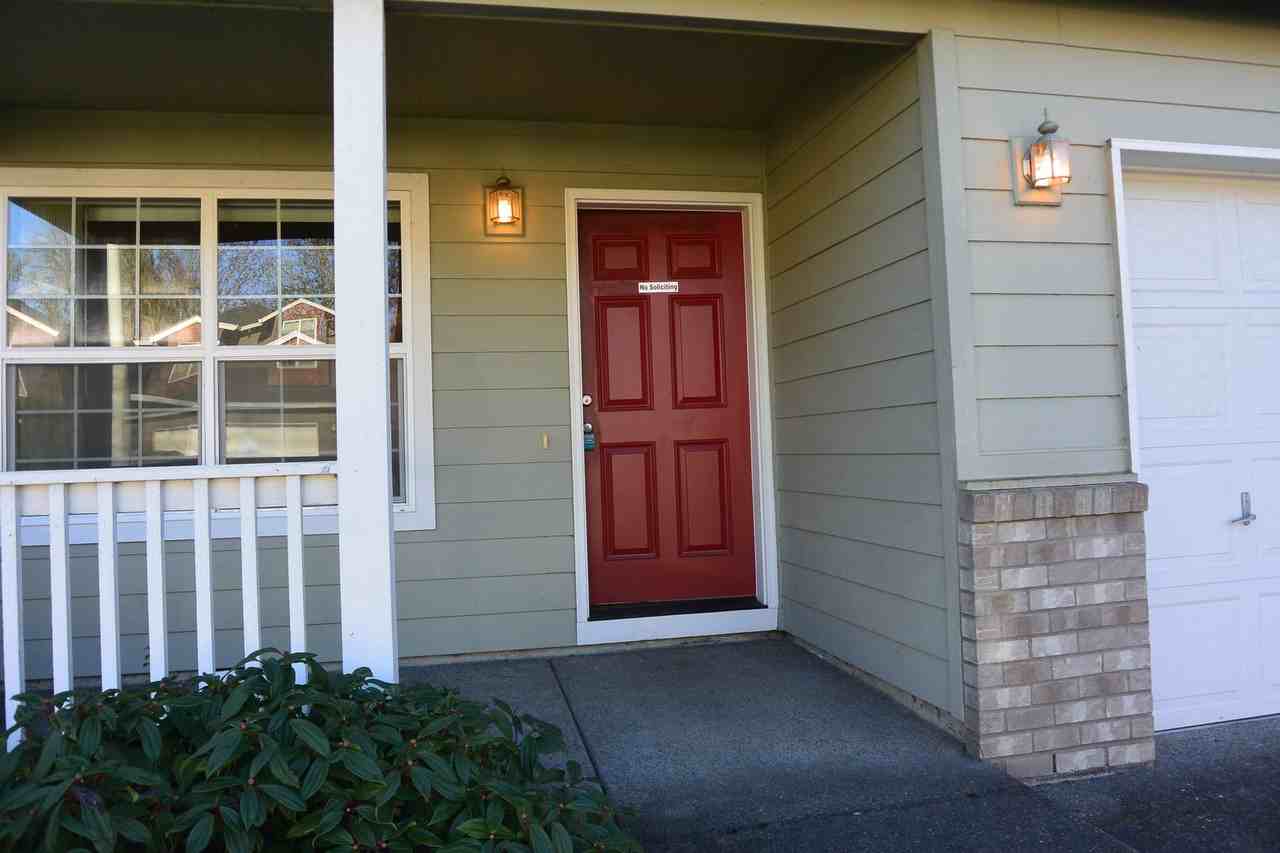 1211 Ne 168th St - Photo 2 of 38