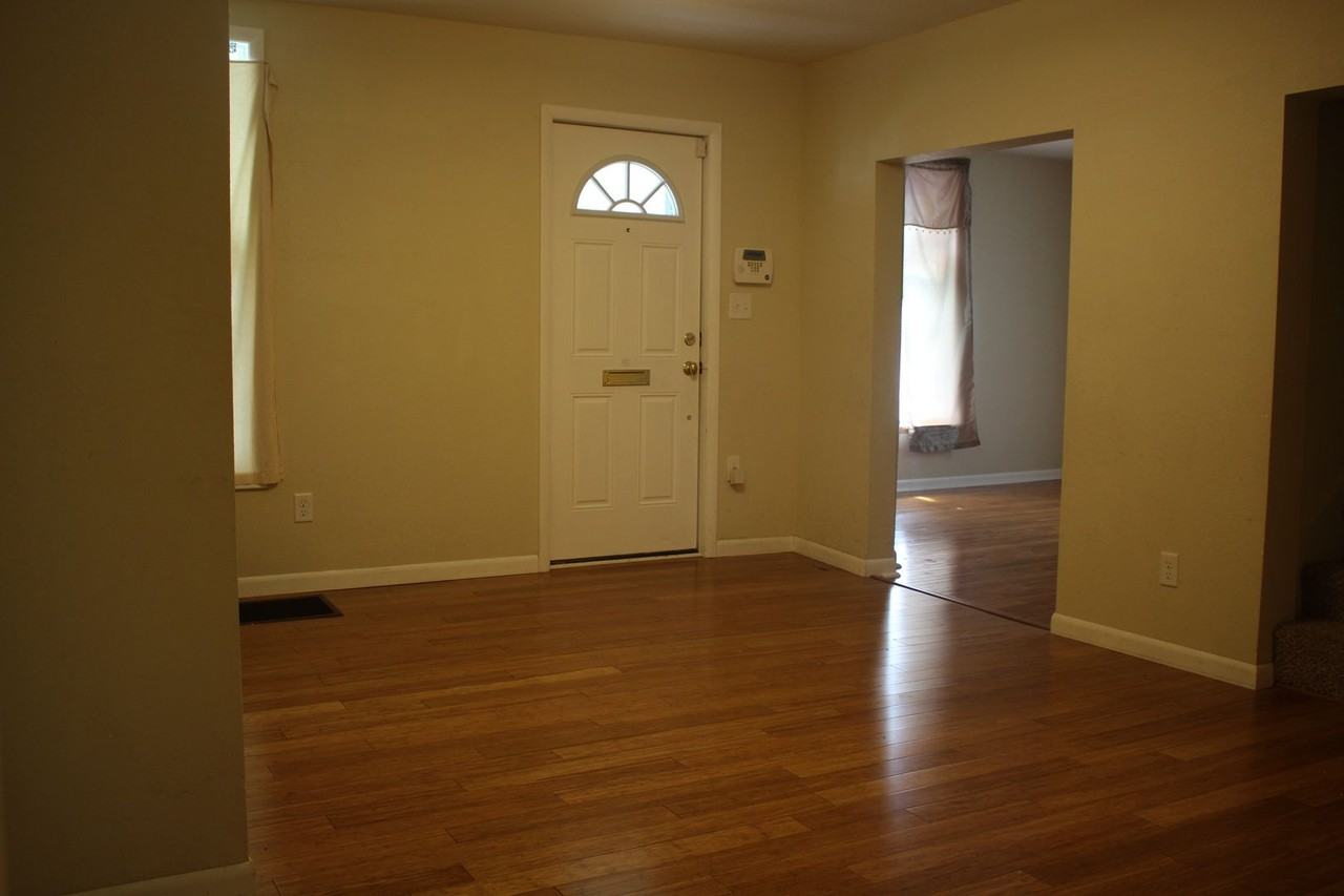 408 E Park St - Photo 2 of 8