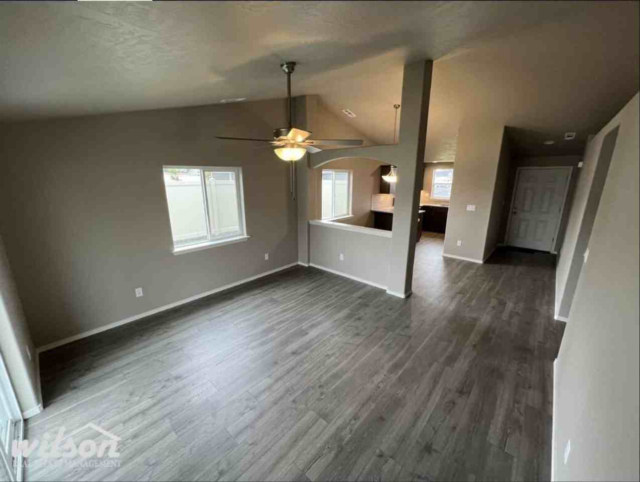 6114 Crown Crest Ave - Photo 2 of 15