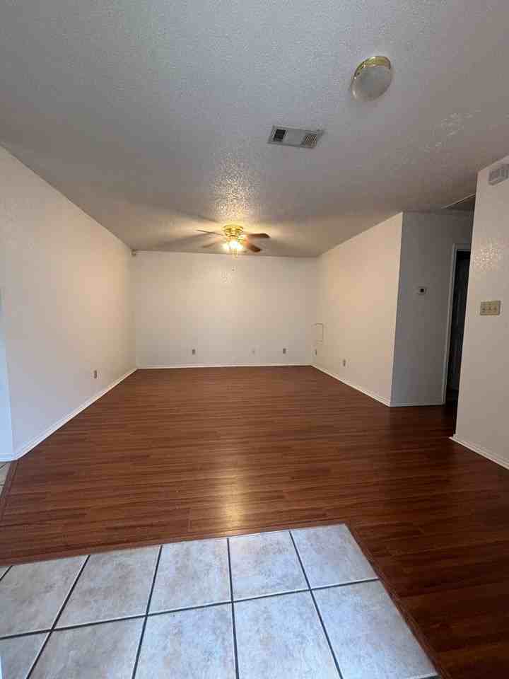 3739 Hulen Park Cir - Photo 2 of 8