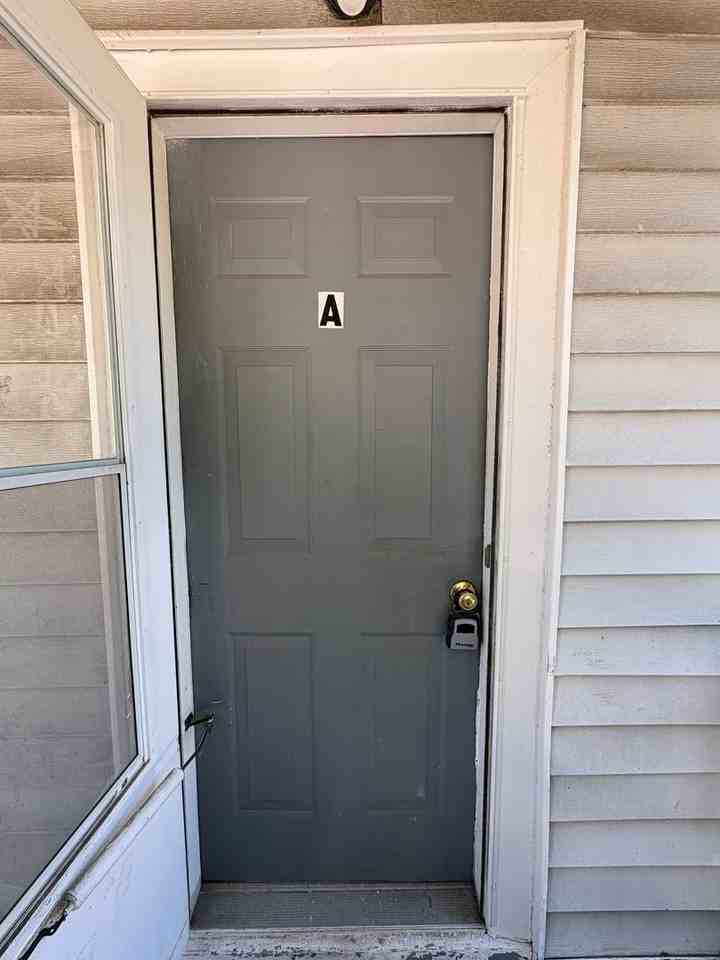 1261 N King St - Photo 2 of 12
