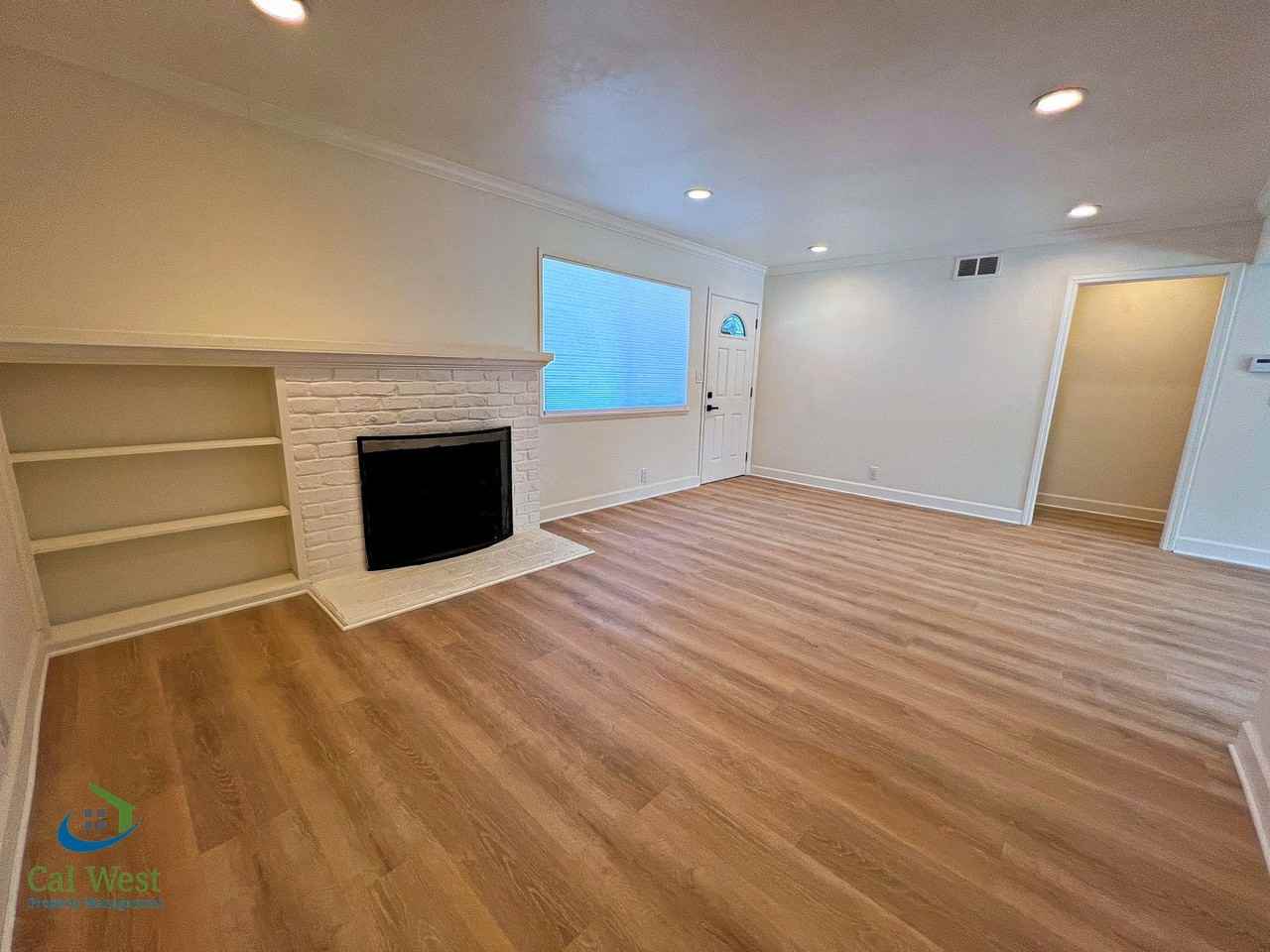 3048 San Luis Rey Ave - Photo 4 of 32