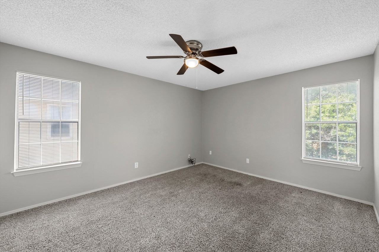 2332 Melissa Dr - Photo 3 of 15