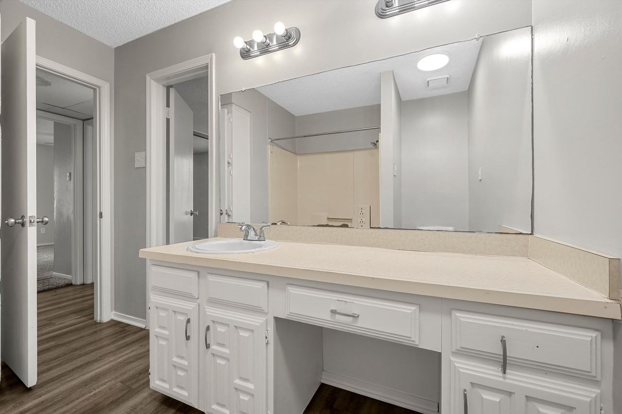 2332 Melissa Dr - Photo 4 of 15