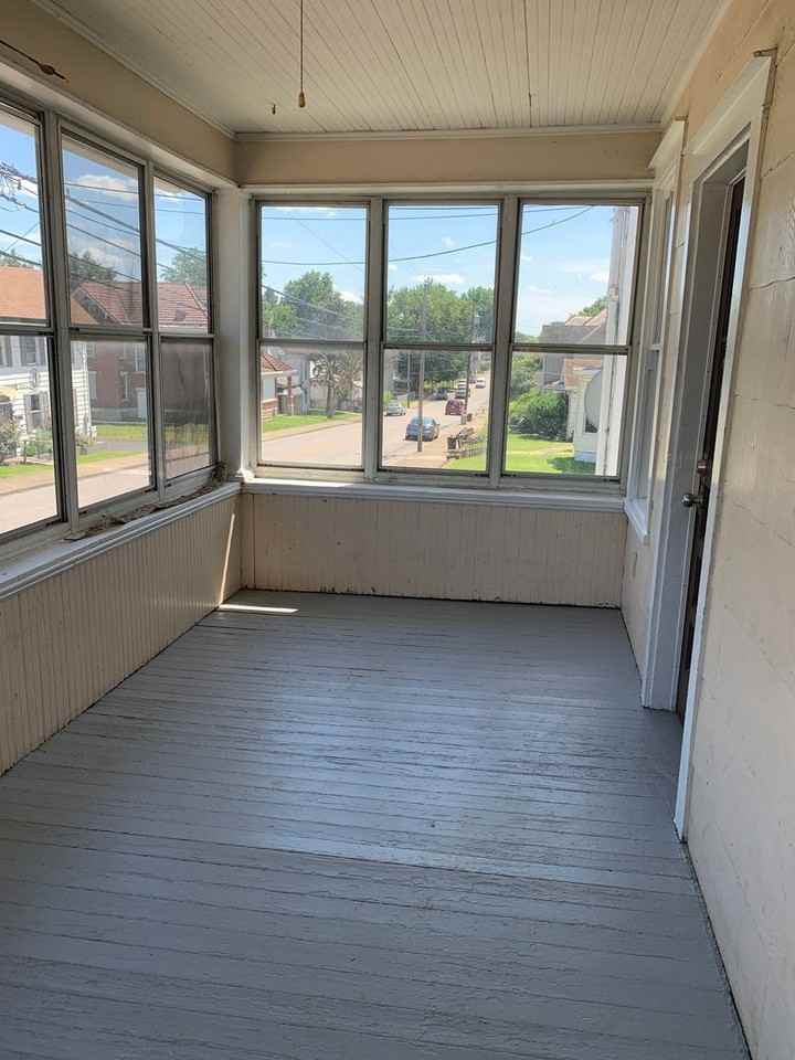 1237 Lynn St - Photo 2 of 16