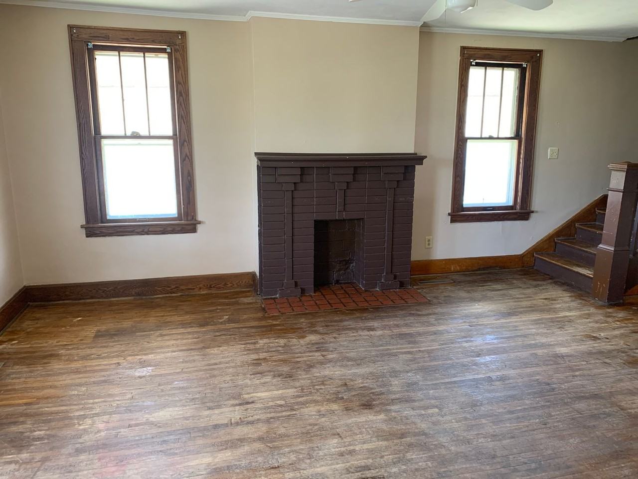 1237 Lynn St - Photo 3 of 16