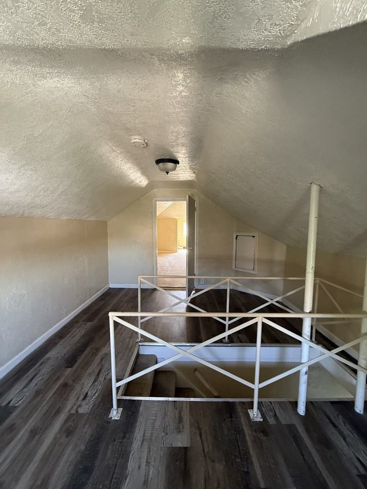 2547 Adams Ave #4 - Photo 6 of 11