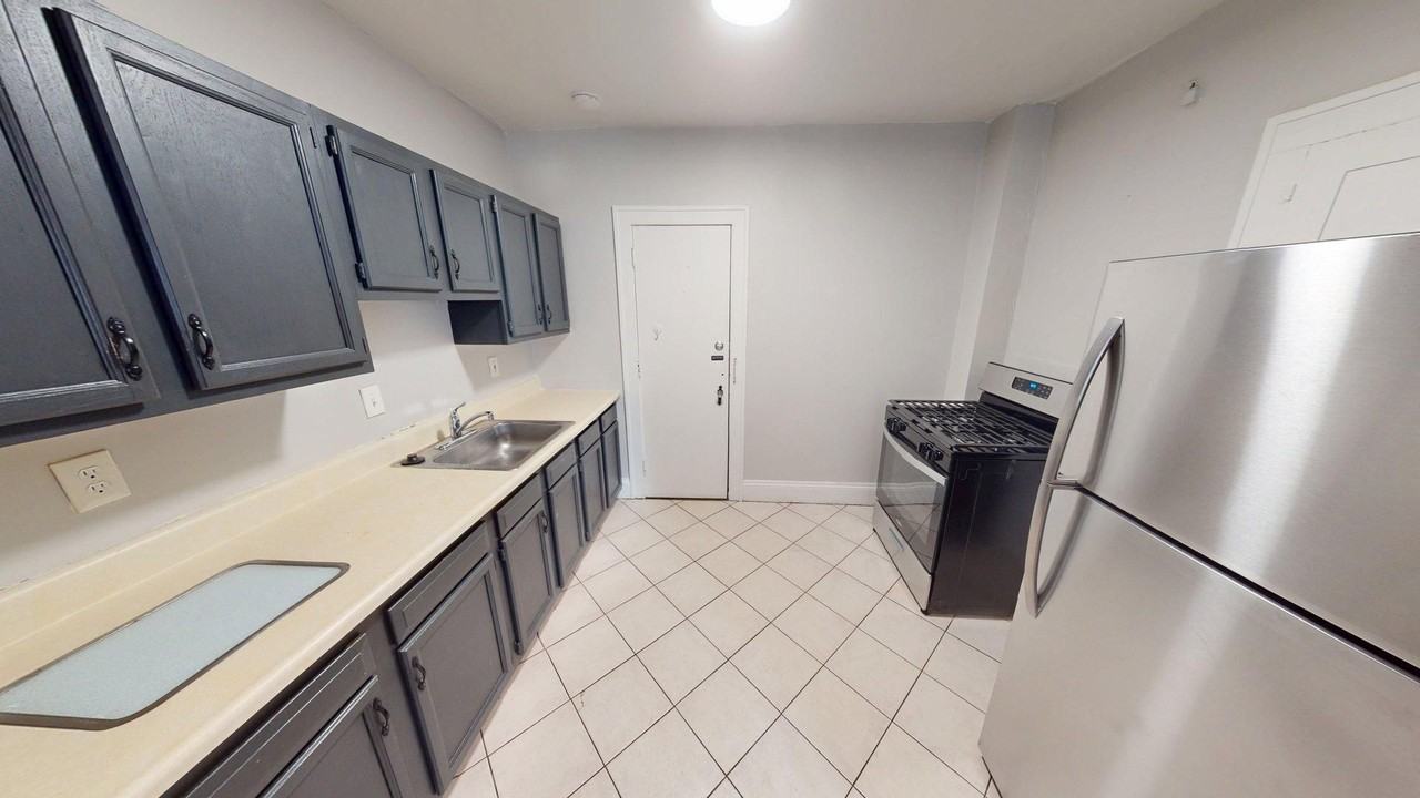 Derbyshire Apartments - Photo 2 of 13