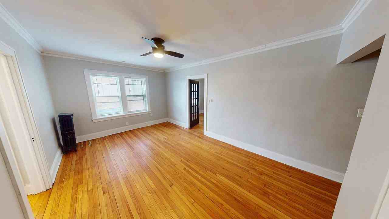 Derbyshire Apartments - Photo 6 of 13