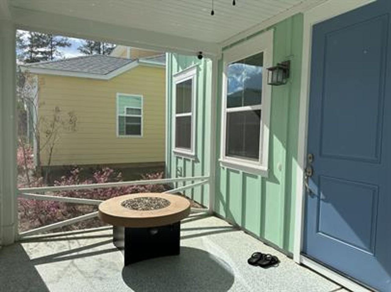 228 Caribbean Soul Ave - Photo 4 of 26