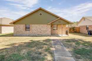808 Camellia Ct - Photo 1 of 1