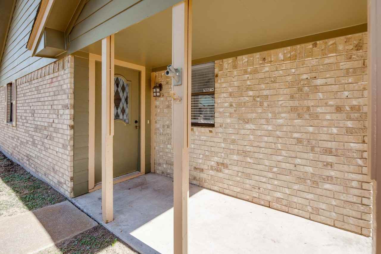 808 Camellia Ct - Photo 3 of 21
