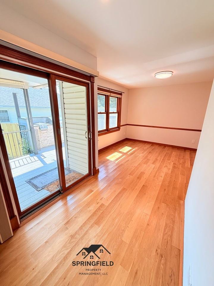 1182 E Evans St - Photo 5 of 32
