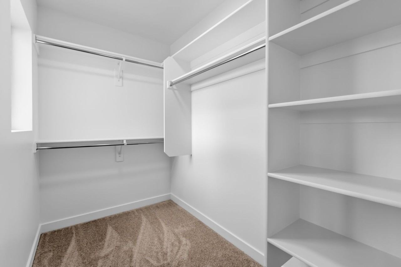 1247 N Main St - Photo 3 of 20