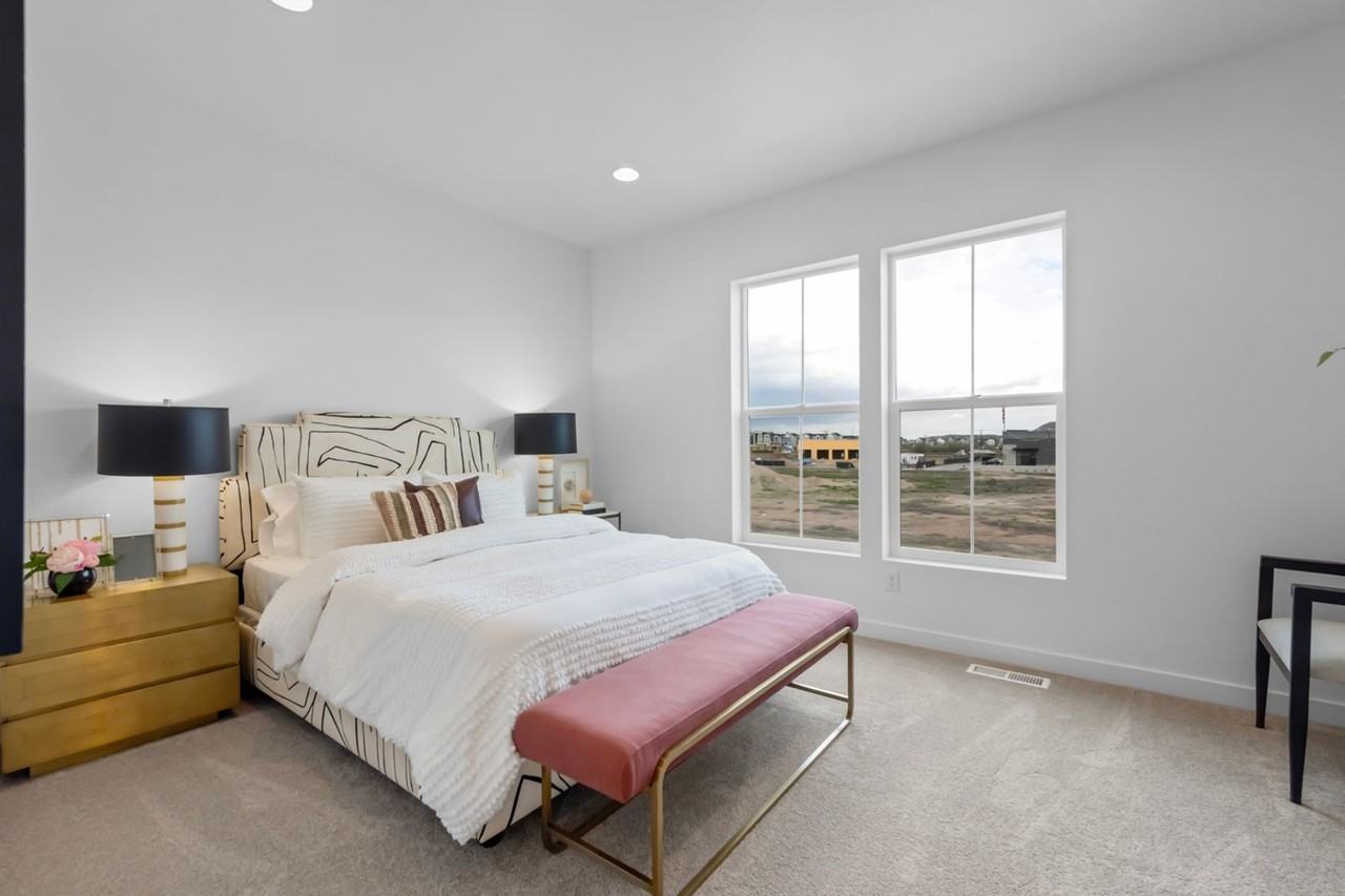 1247 N Main St - Photo 5 of 20