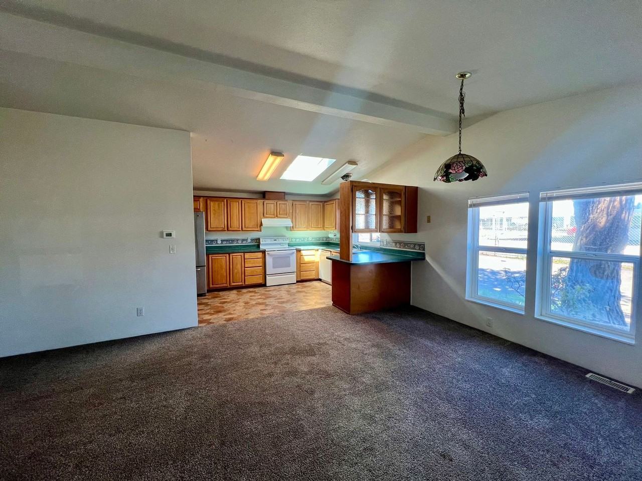 2054 Marion St - Photo 6 of 14