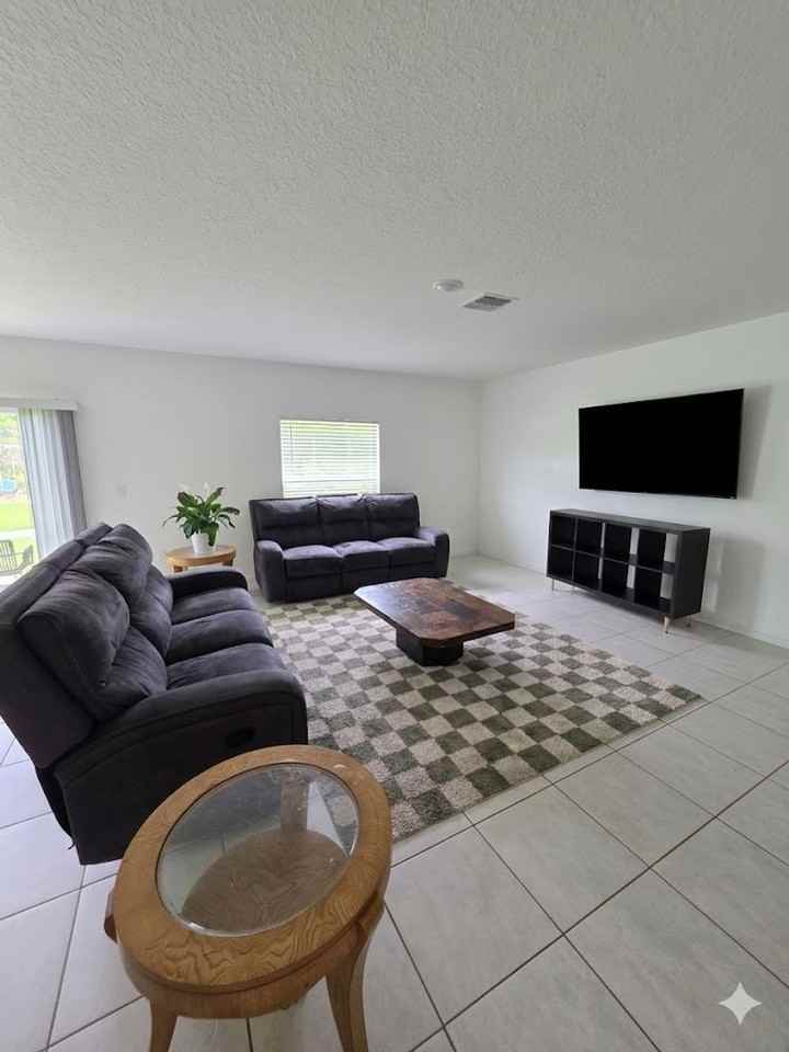 216 Citrine Loop - Photo 2 of 18