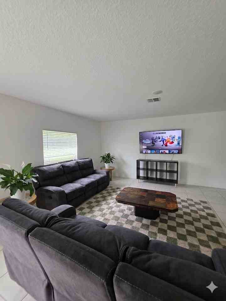 216 Citrine Loop - Photo 3 of 18