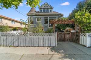 featured image of 2163 Alameda Ave #B