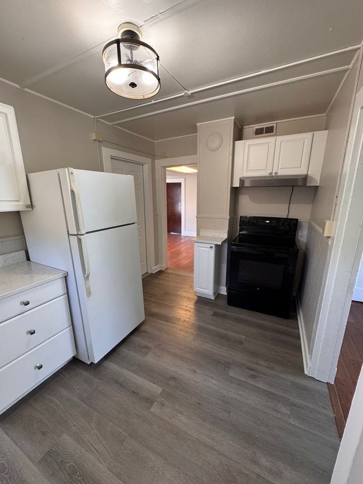 76 Church St - Photo 2 of 9