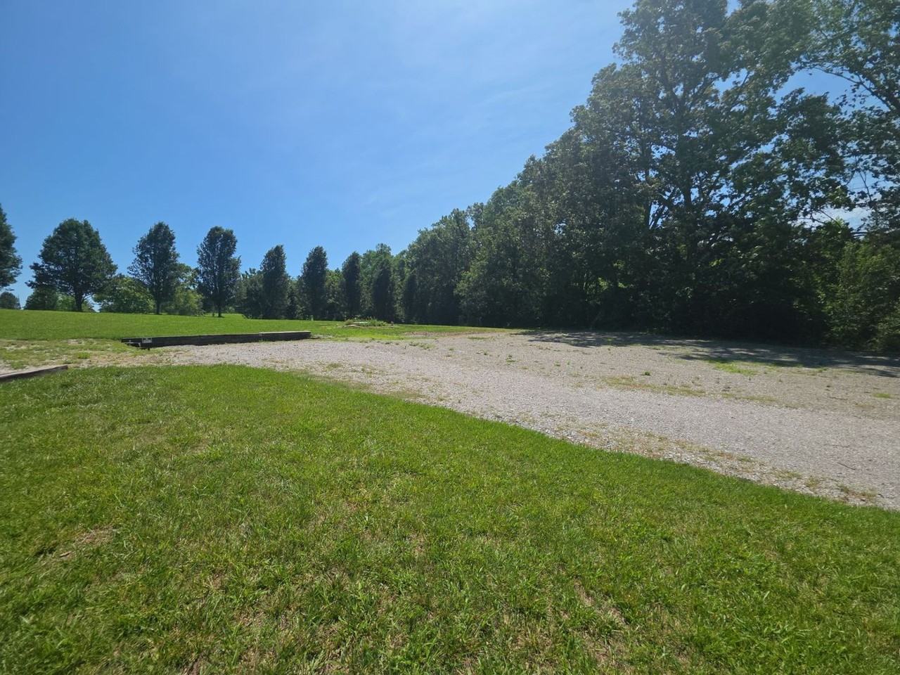 175 Lone Oak Dr - Photo 3 of 32